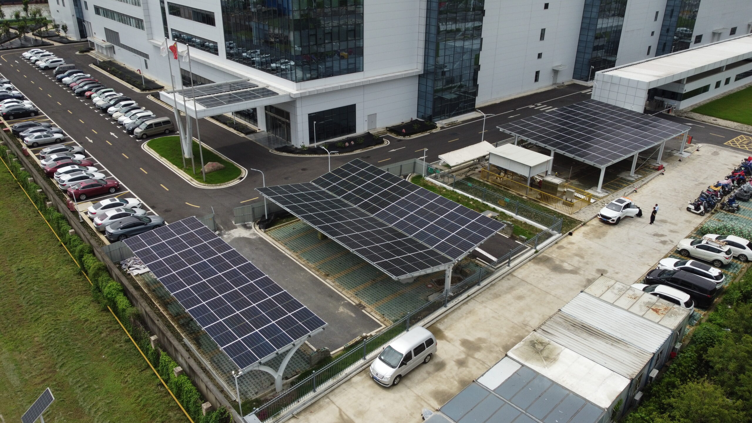 steel-structured solar carports