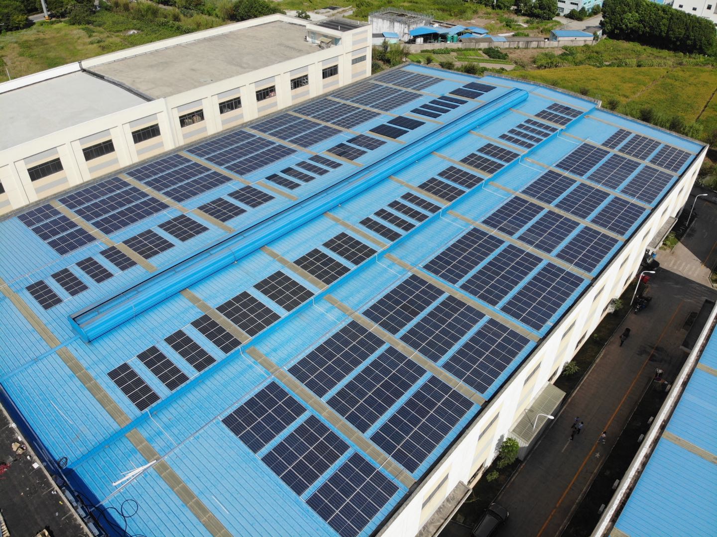 What are the characteristics of BIPV solar mounting systems?